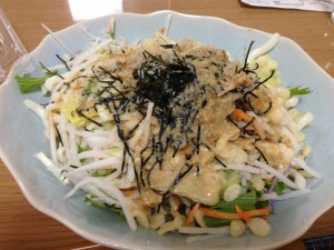 サラダうどんには焼きうどんを使ってしまったのが失敗